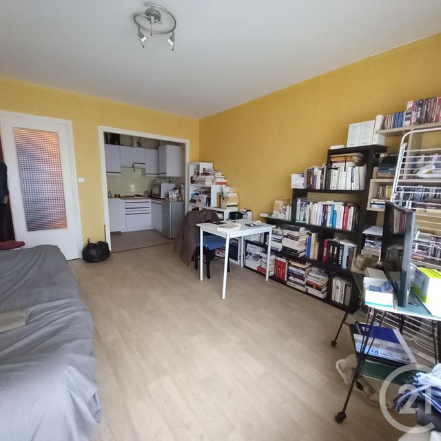 Appartement F2 à vendre - 2 pièces - 35 m2 - Montlucon - 03 - AUVERGNE
