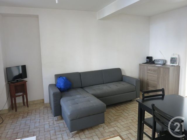 Appartement F2 à louer - 2 pièces - 40 m2 - Montlucon - 03 - AUVERGNE