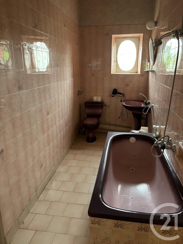 Maison à vendre - 6 pièces - 122 m2 - Montlucon - 03 - AUVERGNE