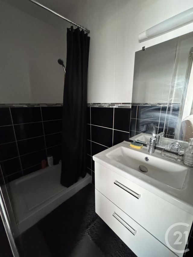 Appartement F2 &agrave; louer - 2 pi&egrave;ces - 29,17 m2 - Montlucon - 03 - AUVERGNE