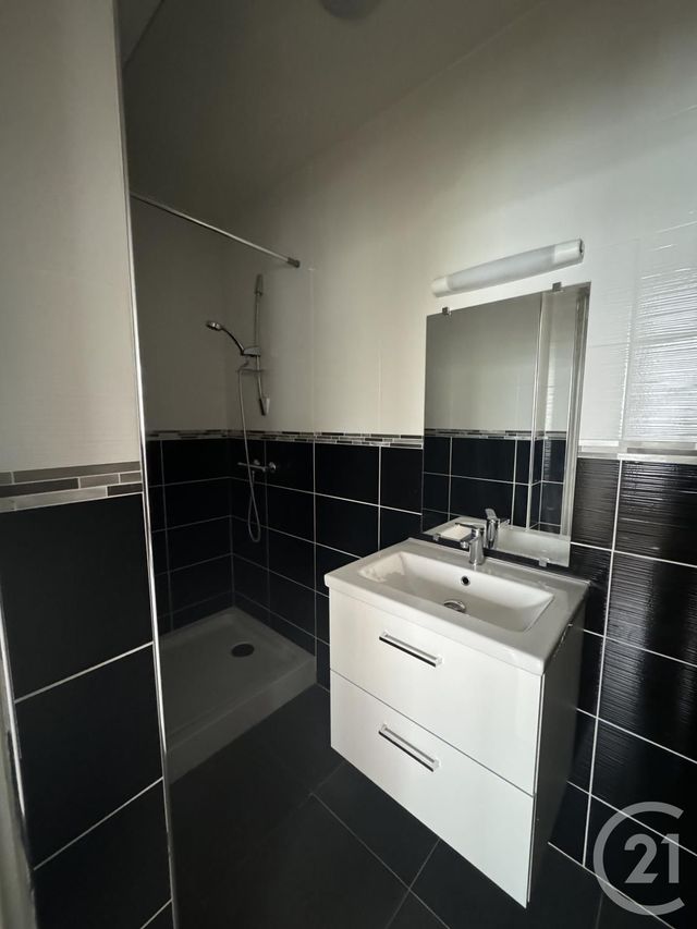 Appartement F2 &agrave; louer - 2 pi&egrave;ces - 29,17 m2 - Montlucon - 03 - AUVERGNE