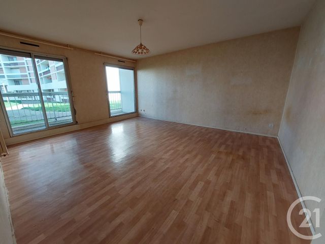 Appartement F1 à vendre - 1 pièce - 33 m2 - Montlucon - 03 - AUVERGNE