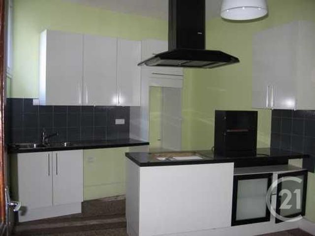 Appartement à louer - 4 pièces - 150 m2 - Montlucon - 03 - AUVERGNE