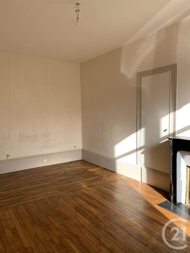 Appartement Autre à louer - 4 pièces - 150 m2 - Montlucon - 03 - AUVERGNE