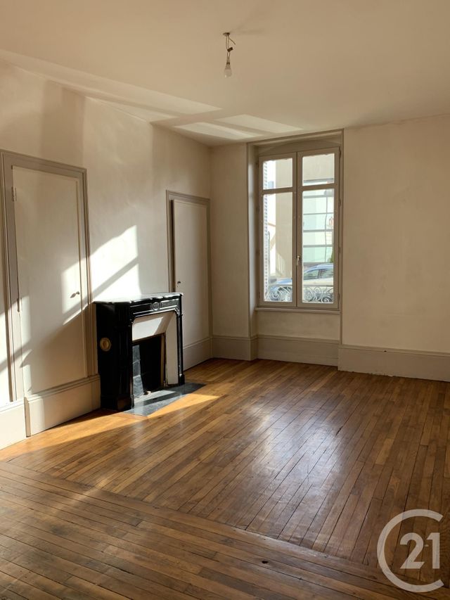 Appartement Autre à louer - 4 pièces - 150 m2 - Montlucon - 03 - AUVERGNE