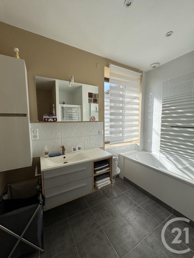 Maison &agrave; louer - 4 pi&egrave;ces - 86,88 m2 - Fontanieres - 23 - LIMOUSIN