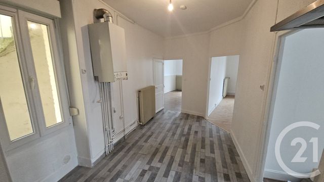 Appartement F3 &agrave; louer - 3 pi&egrave;ces - 60,92 m2 - Montlucon - 03 - AUVERGNE