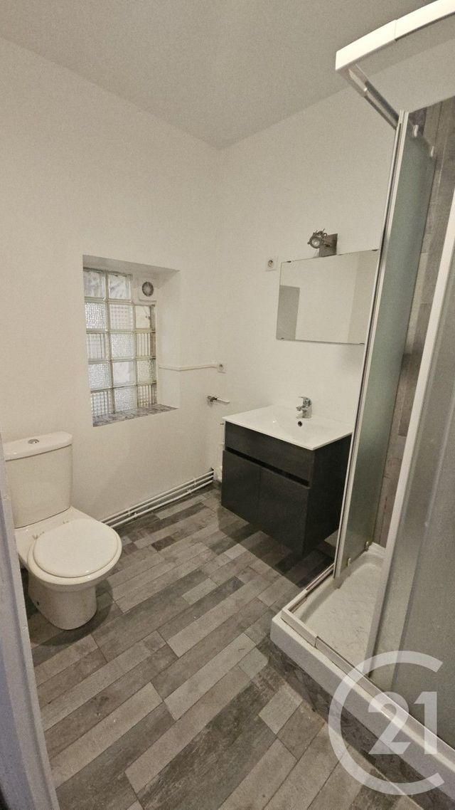 Appartement F3 &agrave; louer - 3 pi&egrave;ces - 60,92 m2 - Montlucon - 03 - AUVERGNE