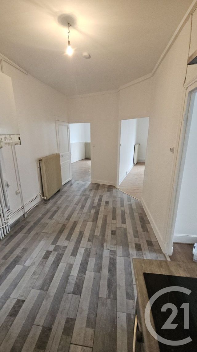 Appartement F3 &agrave; louer - 3 pi&egrave;ces - 60,92 m2 - Montlucon - 03 - AUVERGNE