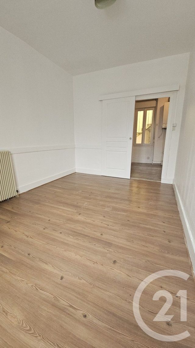 Appartement F3 &agrave; louer - 3 pi&egrave;ces - 60,92 m2 - Montlucon - 03 - AUVERGNE