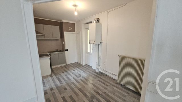 Appartement F3 &agrave; louer - 3 pi&egrave;ces - 60,92 m2 - Montlucon - 03 - AUVERGNE