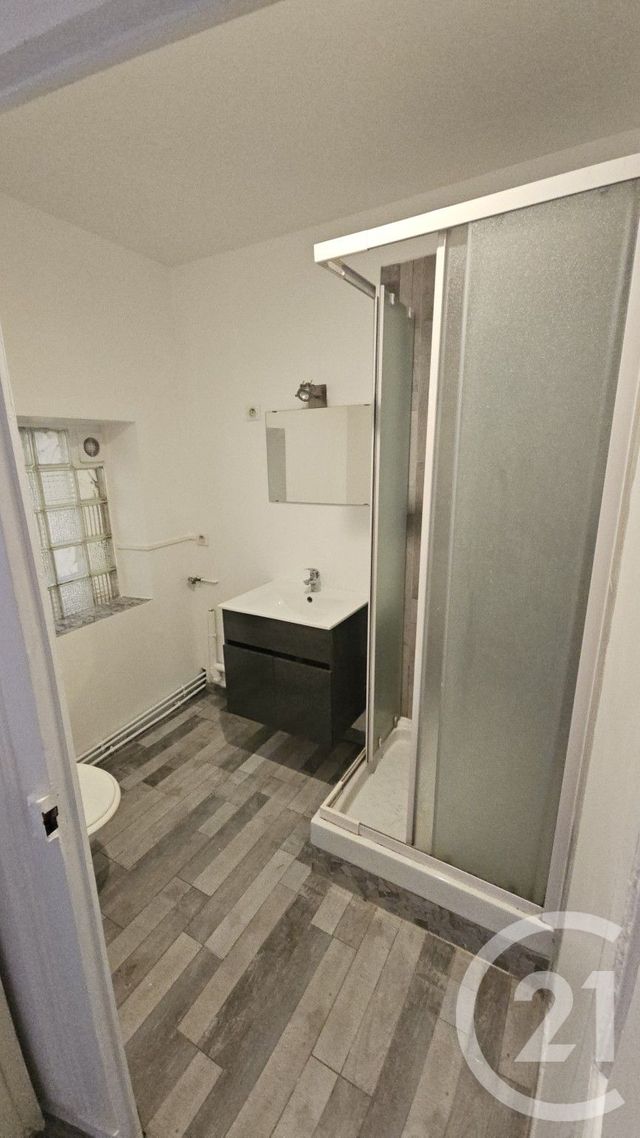 Appartement F3 &agrave; louer - 3 pi&egrave;ces - 60,92 m2 - Montlucon - 03 - AUVERGNE