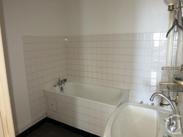 Appartement F2 à vendre - 2 pièces - 46,70 m2 - Montlucon - 03 - AUVERGNE