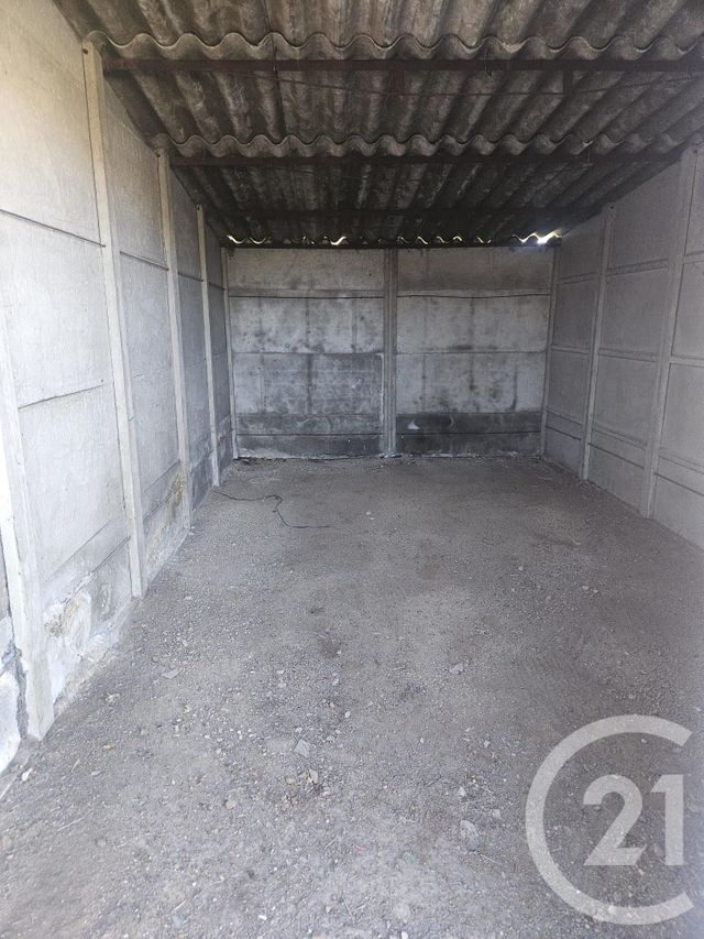 Parking à louer - 16,50 m2 - Montlucon - 03 - AUVERGNE