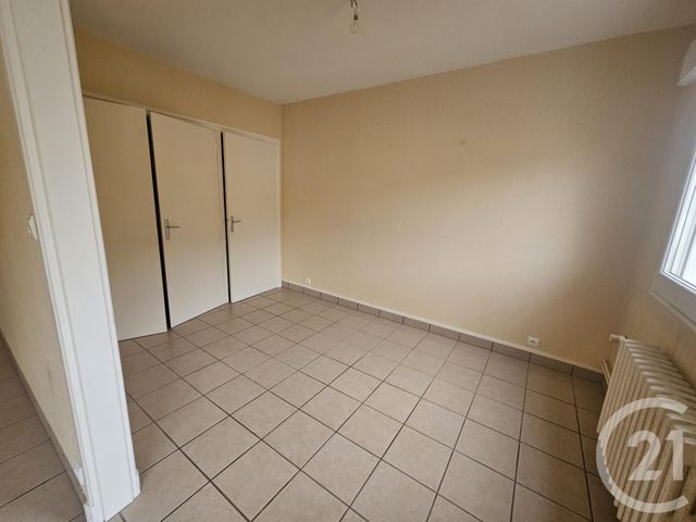 Appartement F3 bis &agrave; louer - 3 pi&egrave;ces - 68,52 m2 - Domerat - 03 - AUVERGNE