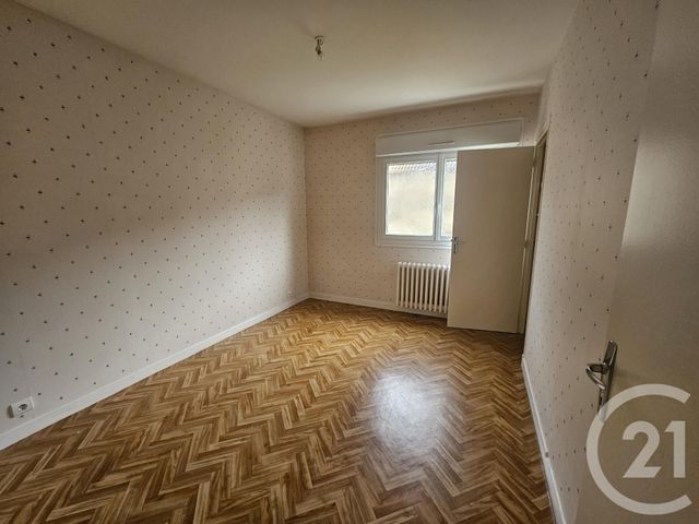Appartement F3 bis &agrave; louer - 3 pi&egrave;ces - 68,52 m2 - Domerat - 03 - AUVERGNE