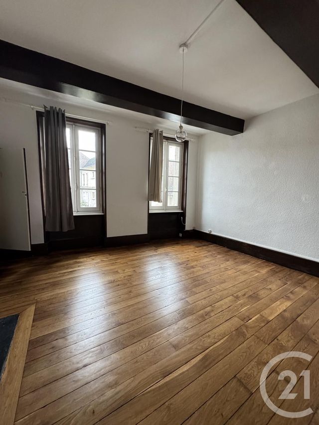 Appartement F3 à louer - 3 pièces - 72 m2 - Montlucon - 03 - AUVERGNE