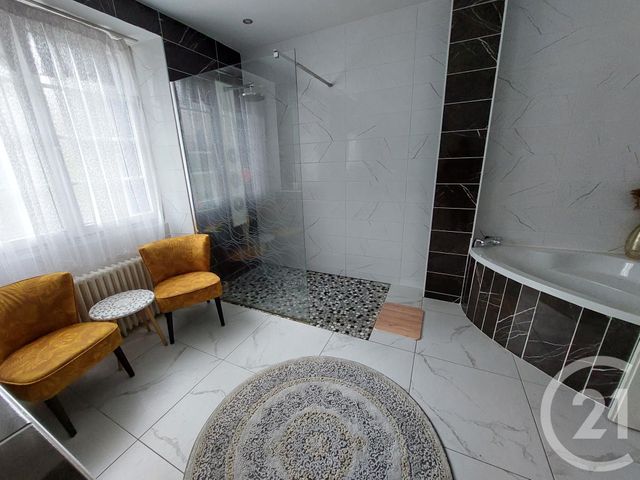 Maison à vendre - 5 pièces - 138 m2 - Montlucon - 03 - AUVERGNE