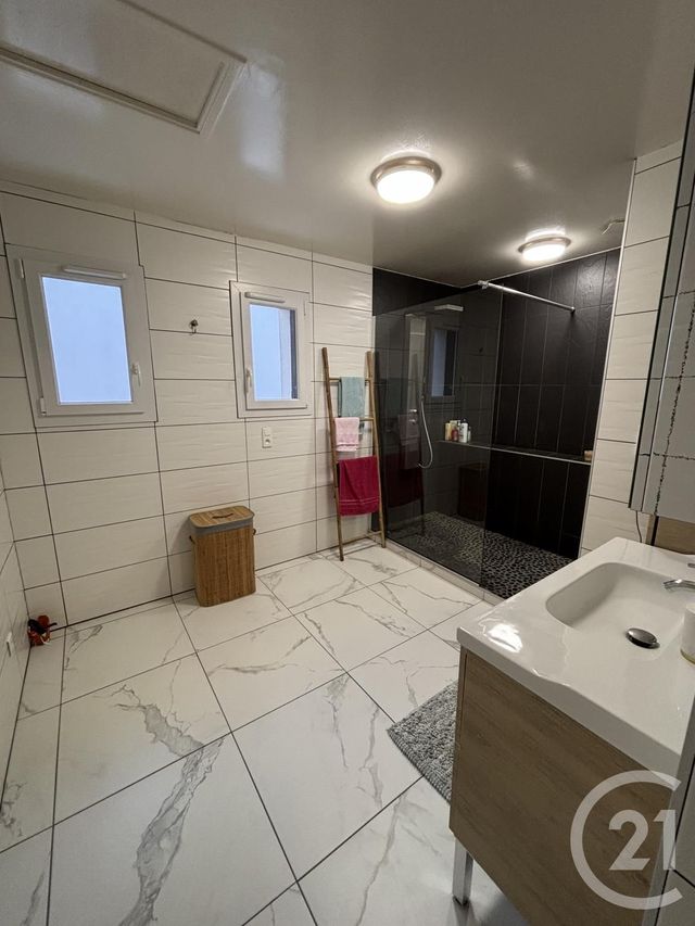 Maison à vendre - 6 pièces - 120,90 m2 - Montlucon - 03 - AUVERGNE