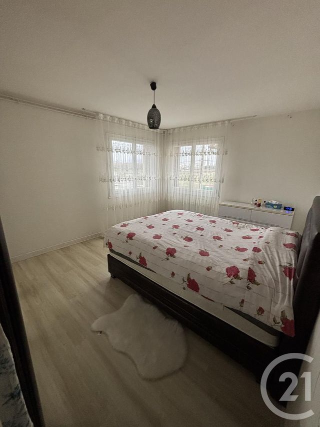 Maison à vendre - 6 pièces - 120,90 m2 - Montlucon - 03 - AUVERGNE