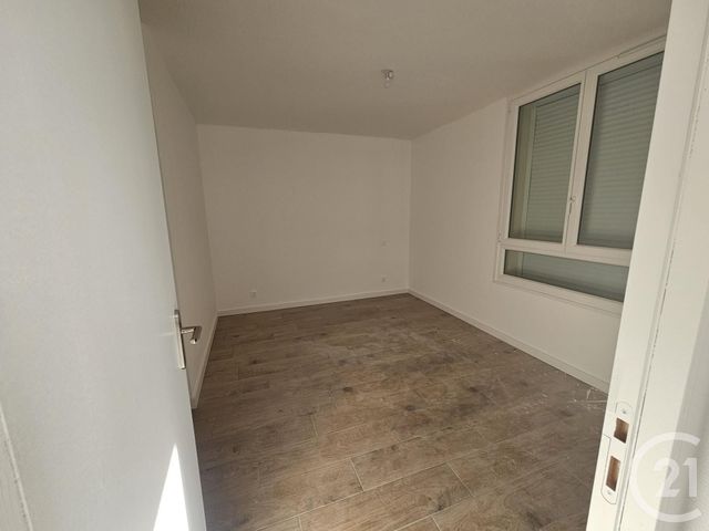 Appartement F3 à vendre - 3 pièces - 77,24 m2 - Montlucon - 03 - AUVERGNE
