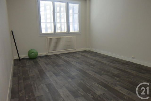 Appartement F3 à louer - 3 pièces - 60 m2 - Montlucon - 03 - AUVERGNE