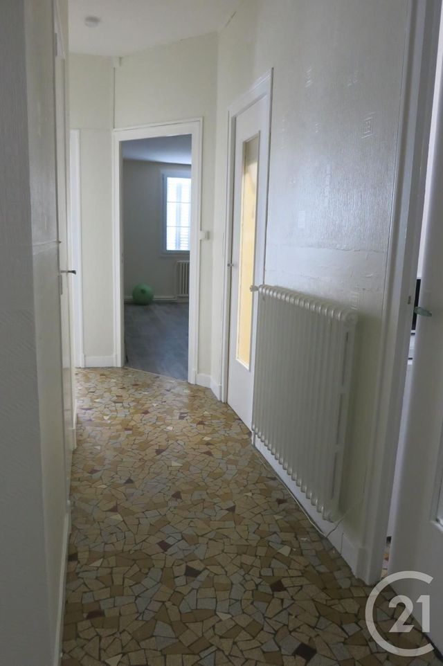 Appartement F3 à louer - 3 pièces - 60 m2 - Montlucon - 03 - AUVERGNE
