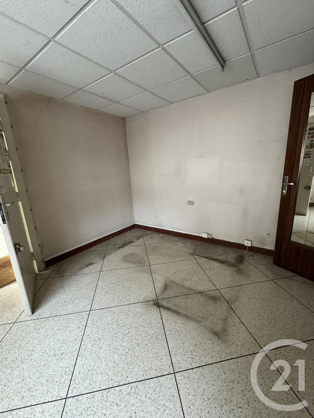 Appartement Local à louer - 3 pièces - 92,37 m2 - Montlucon - 03 - AUVERGNE