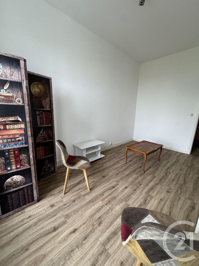 Appartement F1 à louer - 1 pièce - 28,81 m2 - Montlucon - 03 - AUVERGNE