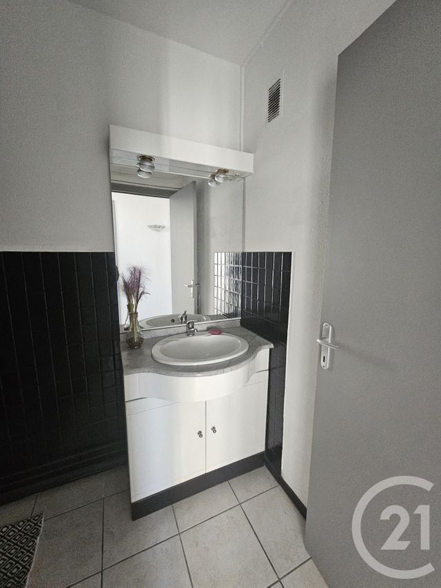 Appartement F3 à louer - 3 pièces - 55,07 m2 - Montlucon - 03 - AUVERGNE