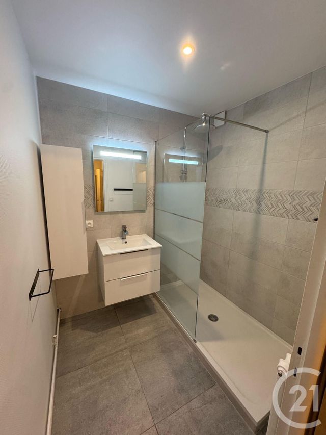 Appartement F4 à vendre - 4 pièces - 66,62 m2 - Montlucon - 03 - AUVERGNE