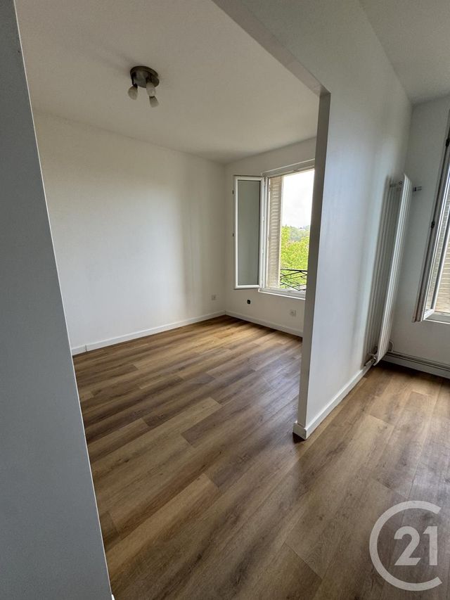 Appartement F3 &agrave; louer - 3 pi&egrave;ces - 44 m2 - Montlucon - 03 - AUVERGNE