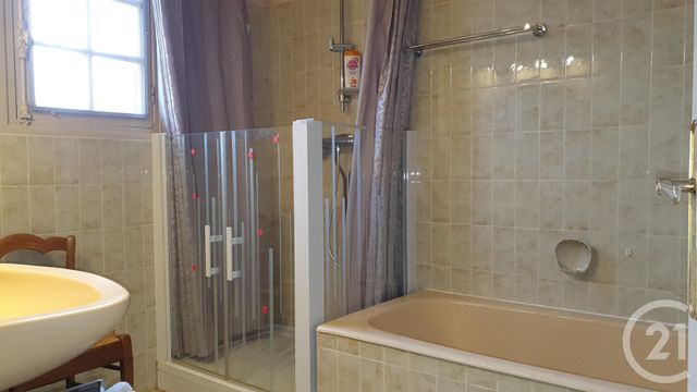 Maison à vendre - 8 pièces - 177 m2 - Montlucon - 03 - AUVERGNE