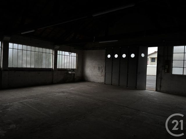 Parking à louer - 190 m2 - Montlucon - 03 - AUVERGNE