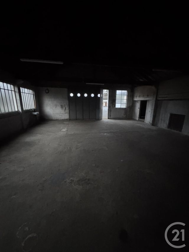 Parking à louer - 190 m2 - Montlucon - 03 - AUVERGNE