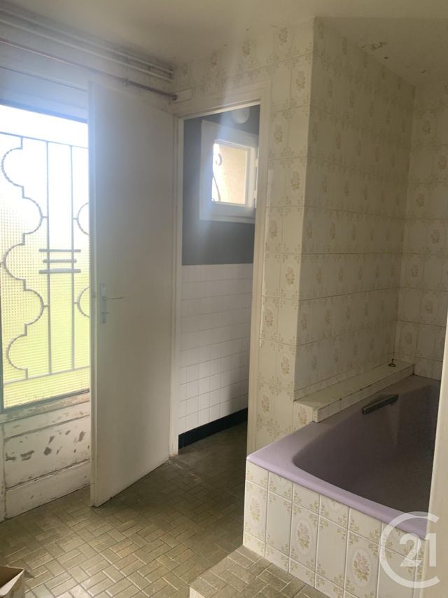 Maison à louer - 4 pièces - 123 m2 - Commentry - 03 - AUVERGNE