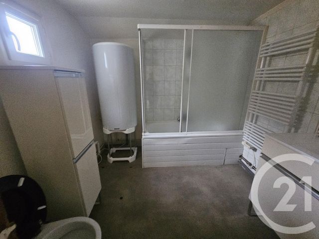 Appartement F3 &agrave; louer - 2 pi&egrave;ces - 50 m2 - Desertines - 03 - AUVERGNE