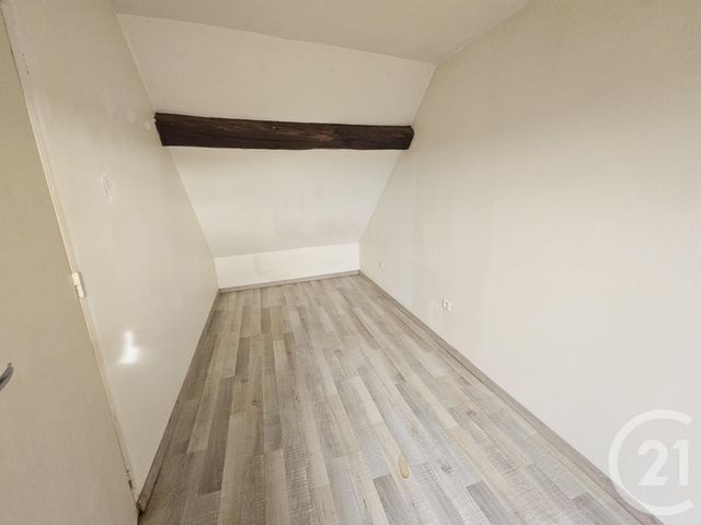 Appartement F3 &agrave; louer - 2 pi&egrave;ces - 50 m2 - Desertines - 03 - AUVERGNE