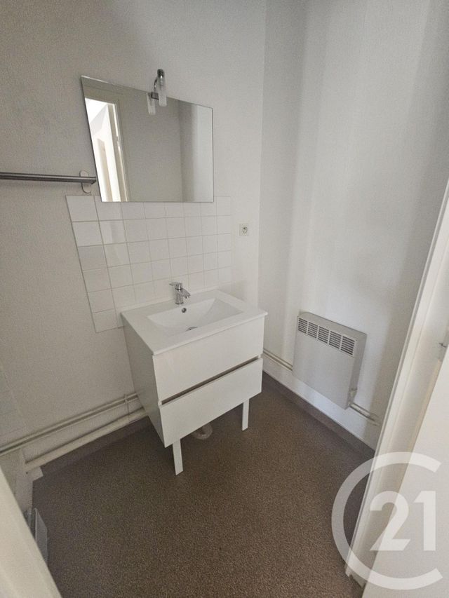 Appartement F1 à louer - 1 pièce - 32,67 m2 - Montlucon - 03 - AUVERGNE