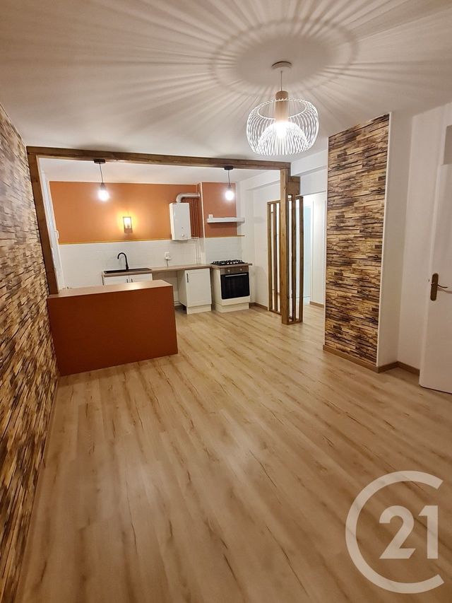 Appartement F3 &agrave; louer - 3 pi&egrave;ces - 55,09 m2 - Montlucon - 03 - AUVERGNE