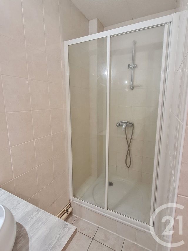 Appartement F3 &agrave; louer - 3 pi&egrave;ces - 55,09 m2 - Montlucon - 03 - AUVERGNE