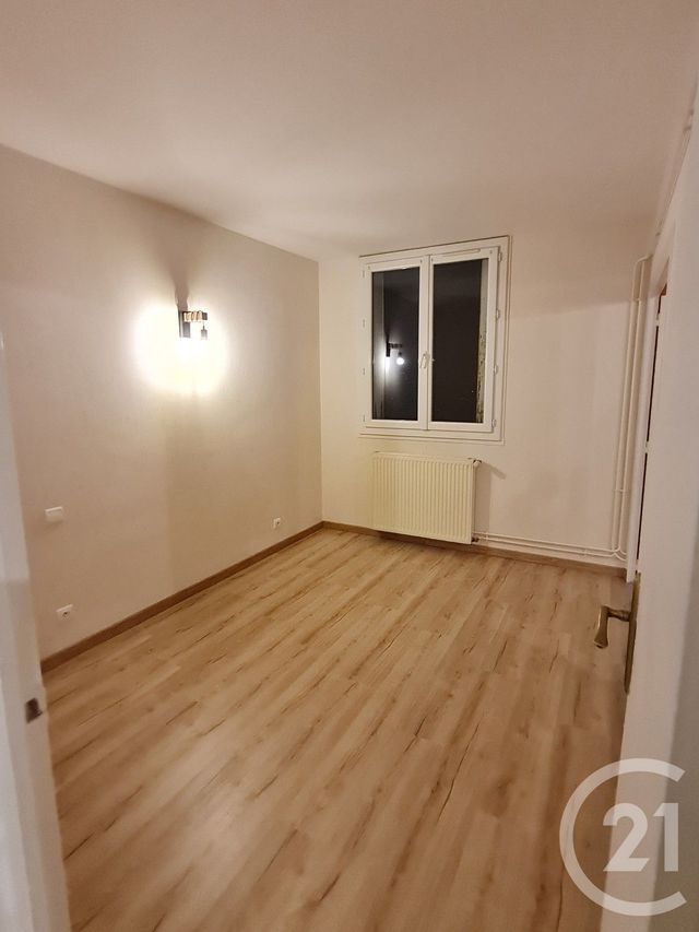 Appartement F3 &agrave; louer - 3 pi&egrave;ces - 55,09 m2 - Montlucon - 03 - AUVERGNE