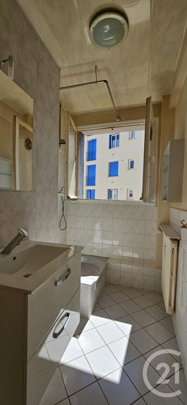 Appartement F3 &agrave; vendre - 3 pi&egrave;ces - 58,71 m2 - Montlucon - 03 - AUVERGNE