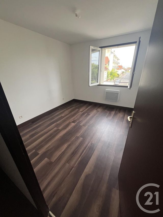 Appartement F3 à louer - 3 pièces - 75 m2 - Montlucon - 03 - AUVERGNE