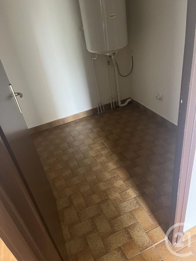 Appartement F3 à louer - 3 pièces - 75 m2 - Montlucon - 03 - AUVERGNE