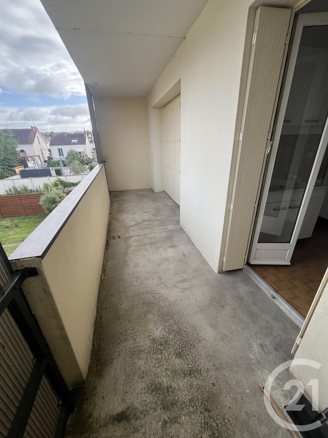 Appartement F3 à louer - 3 pièces - 75 m2 - Montlucon - 03 - AUVERGNE