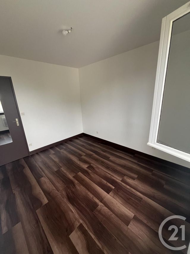 Appartement F3 à louer - 3 pièces - 75 m2 - Montlucon - 03 - AUVERGNE