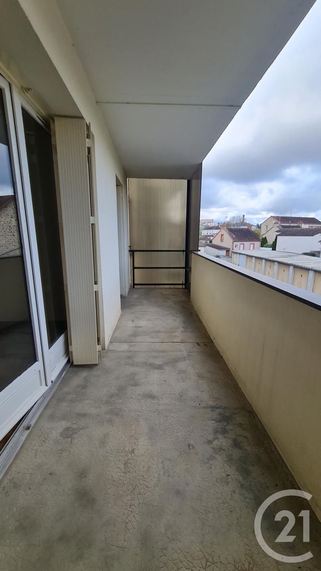 Appartement F3 à louer - 3 pièces - 75 m2 - Montlucon - 03 - AUVERGNE