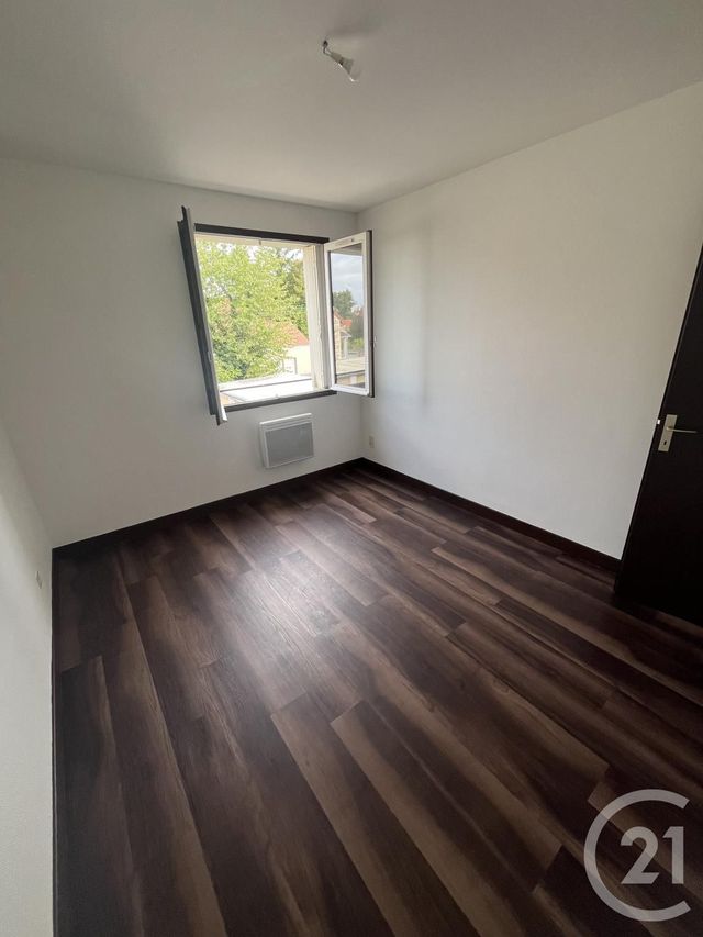 Appartement F3 à louer - 3 pièces - 75 m2 - Montlucon - 03 - AUVERGNE