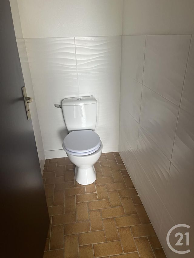 Appartement F3 à louer - 3 pièces - 75 m2 - Montlucon - 03 - AUVERGNE